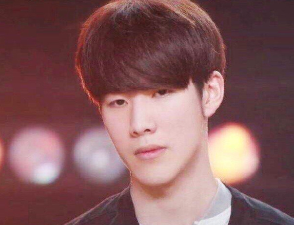 LPL夏季赛W3D5：D组大乱斗！WBG面临晋级登峰组关键之战